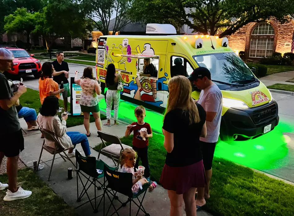From birthday parties to multi-day festivals, the Jeremiah's Treat truck is always the life of the party!