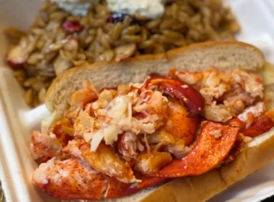 connecicut style lobster rolls